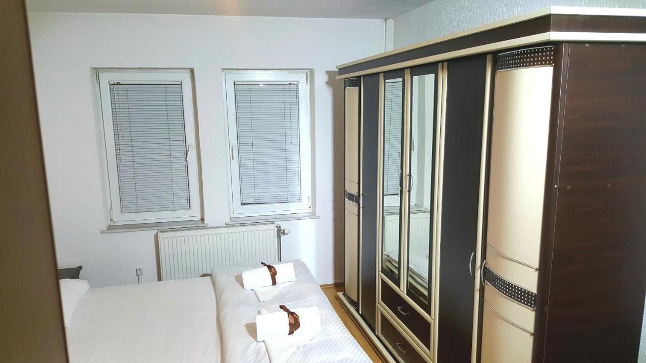 Bus Station Hostel Priştine Dış mekan fotoğraf