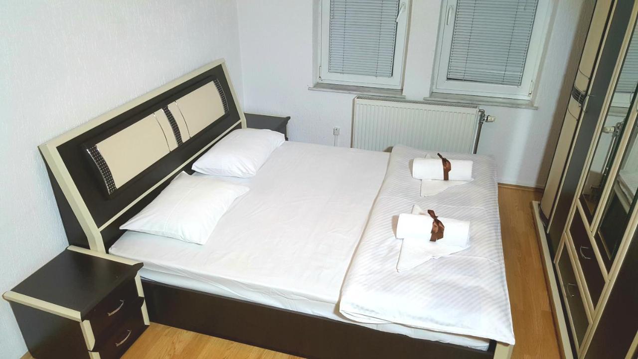 Bus Station Hostel Priştine Dış mekan fotoğraf